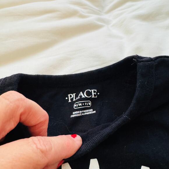 Children’s Place Boy's Graphic T-Shirt "Mama's Boy" Size M 7/8 - Picture 3 of 4